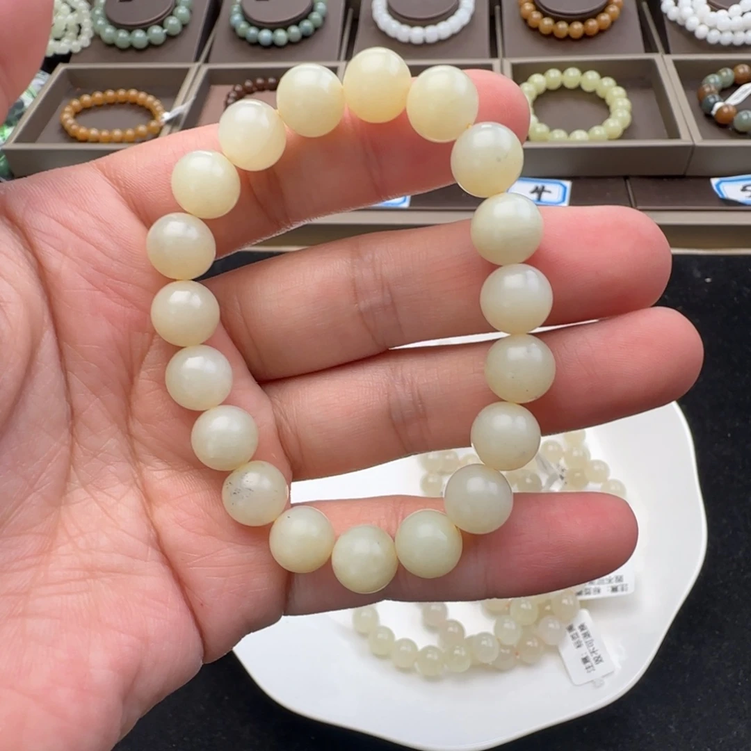 1***哈和田玉未镶嵌手链卡10猪油膏，103