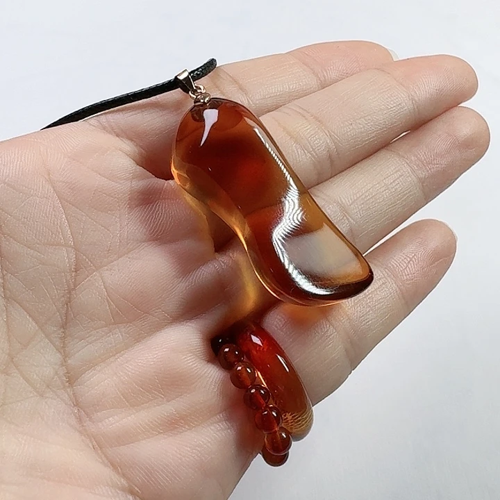 血珀颈饰未镶嵌天然缅甸血珀