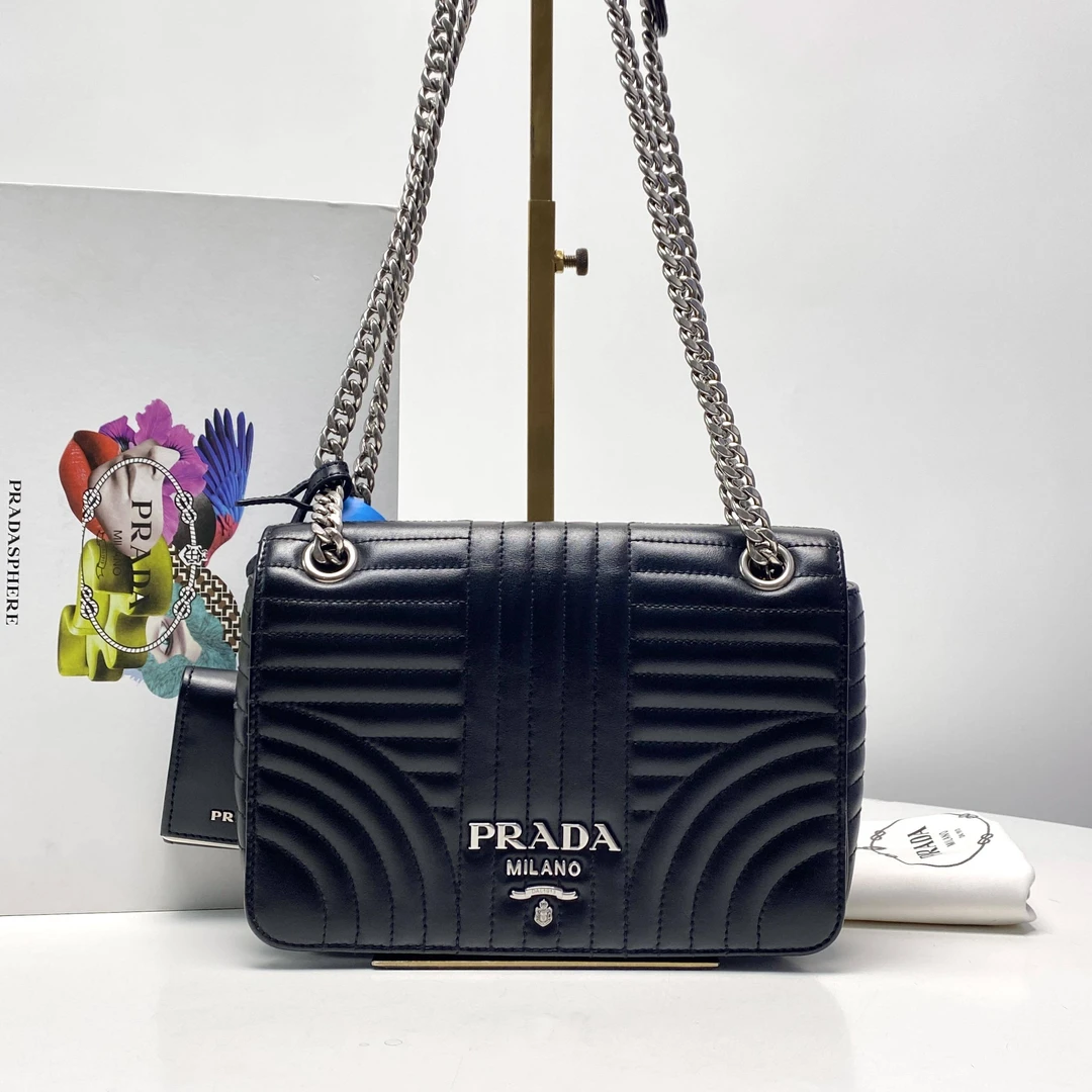 胖虎曼曼/普拉达/95新/公价0/箱包/斜挎包/312501040012