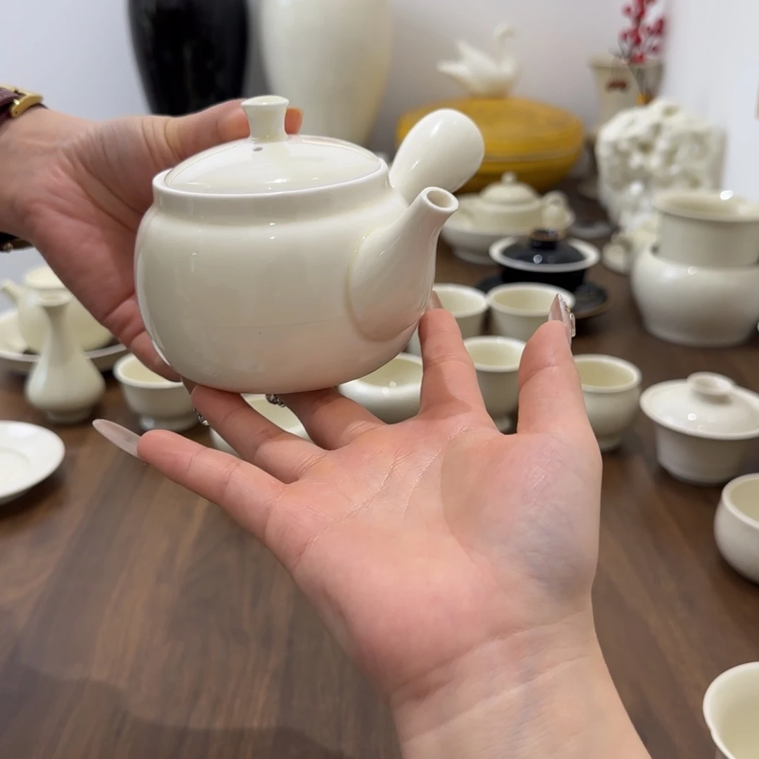 微瑕  窑裂纹 侧把壶不带礼盒