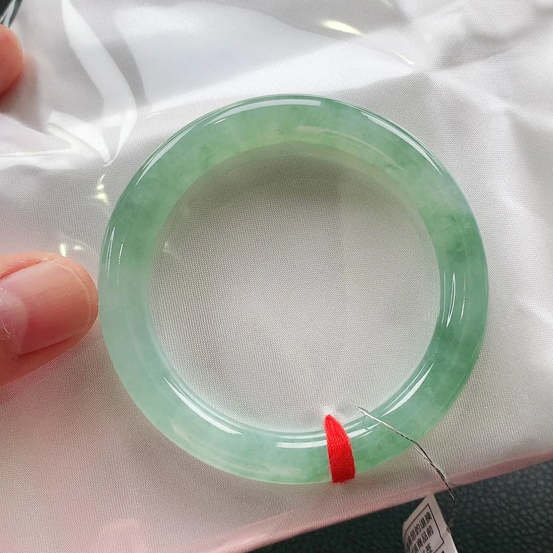 未镶嵌手镯翡翠天然翡翠手镯