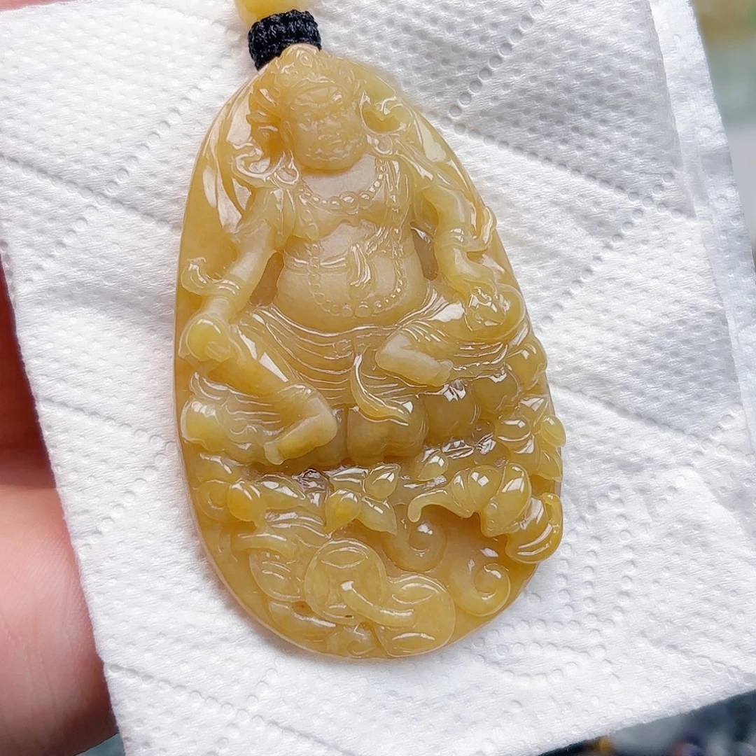 翡翠未镶嵌颈饰黄财神