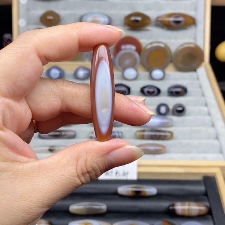 未镶嵌玛瑙/玉髓珠宝奇石