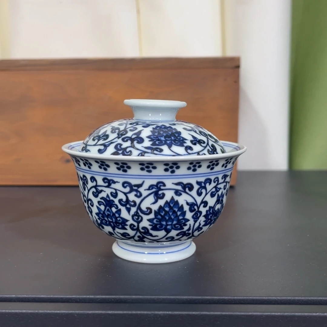 永乐青花缠枝莲元宝盖碗