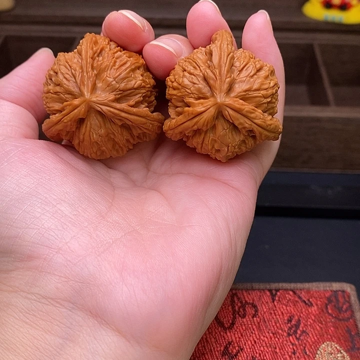 幸***家把件文玩核桃白奔
