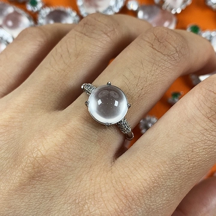 石英质玉合金颈饰