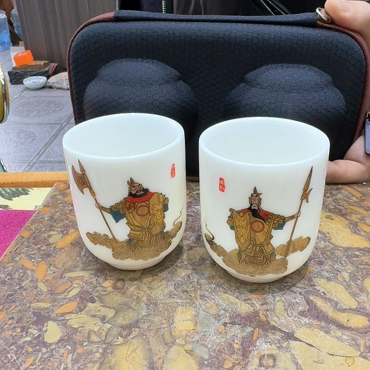一对杯。品茗。。。品茗
