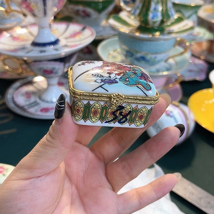 凡间陶瓷家居生活馆
