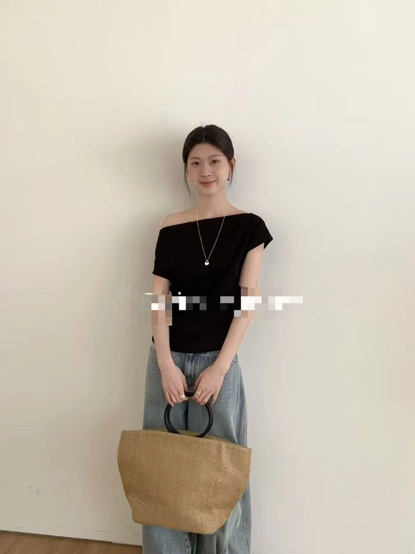 洋气小众斜肩上衣