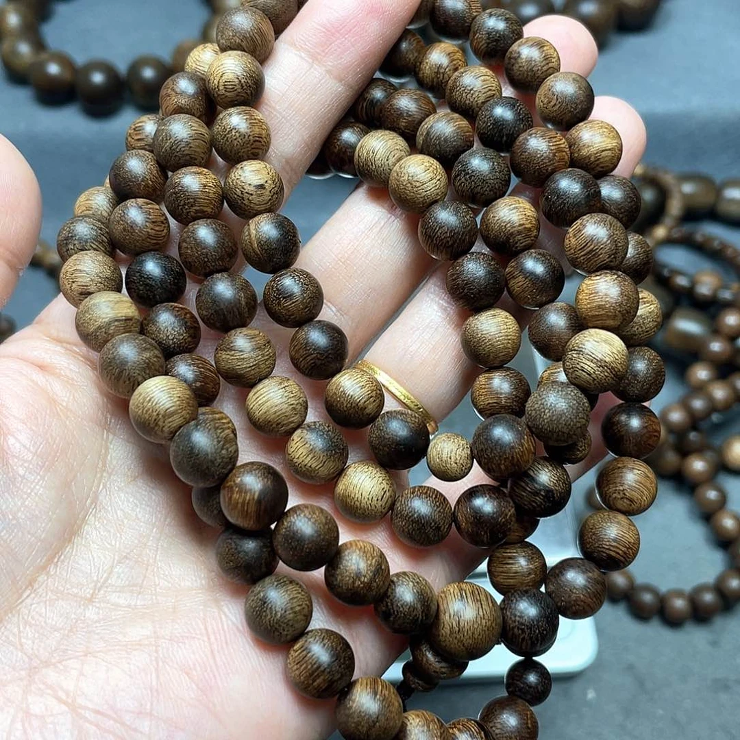 沉香手串：*缘白棋瘤疤0.8