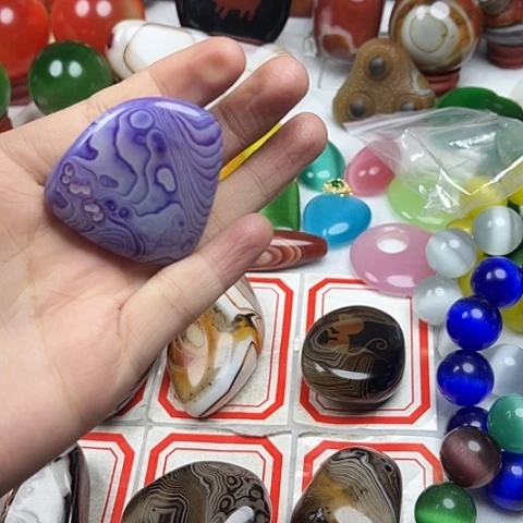 玛瑙/玉髓颈饰未镶嵌