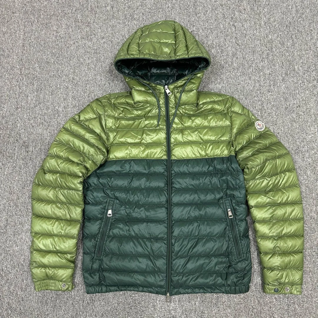 99新 MONCLER Moncler蒙口 拼色羽绒服连帽外套 1码99新 10593877