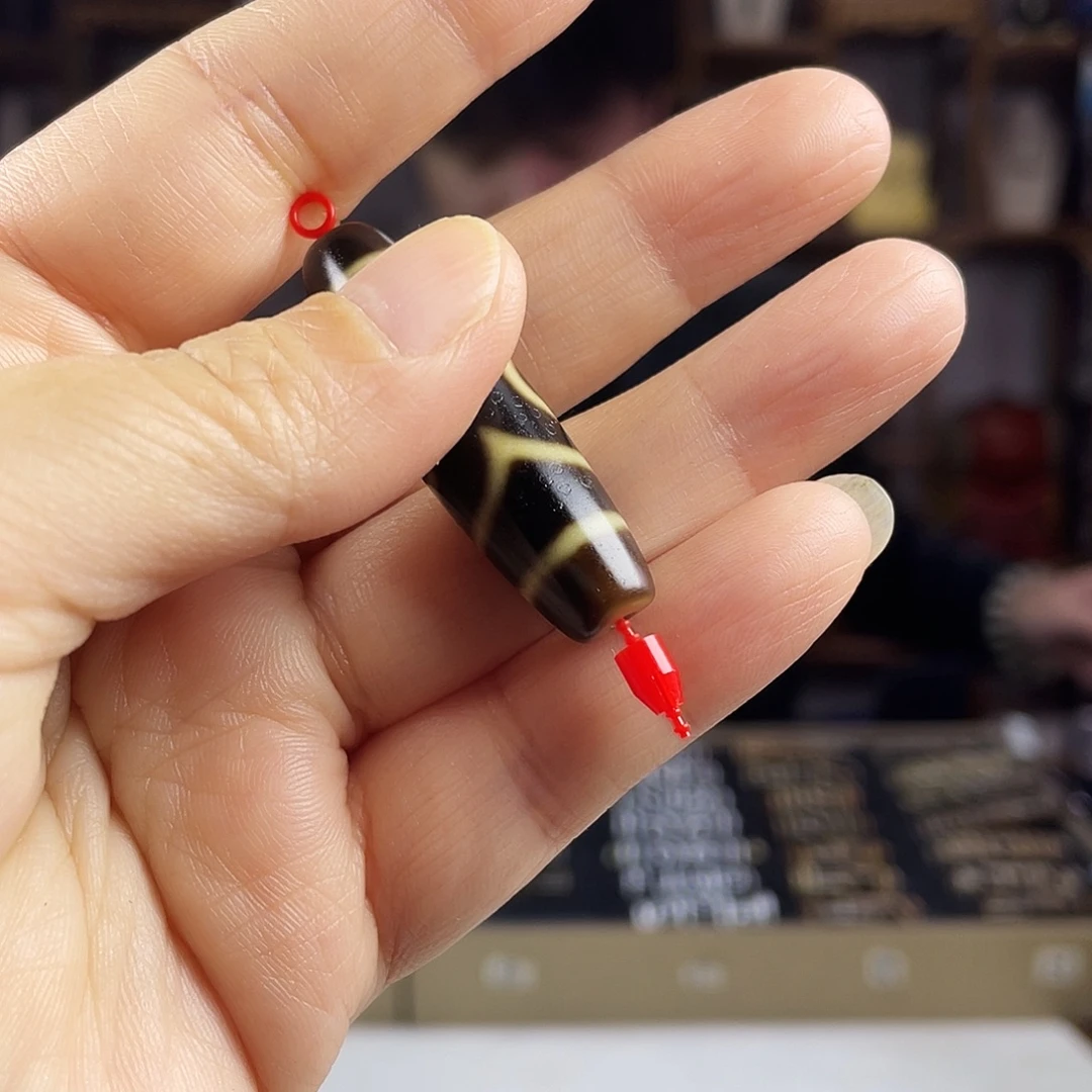 武****玛瑙/玉髓合金颈饰建成