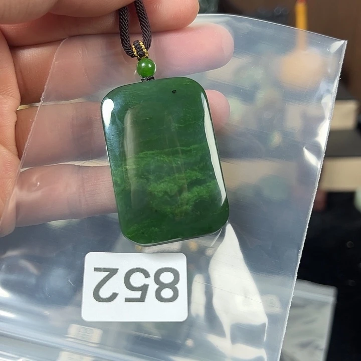 敬***4和田玉未镶嵌颈饰