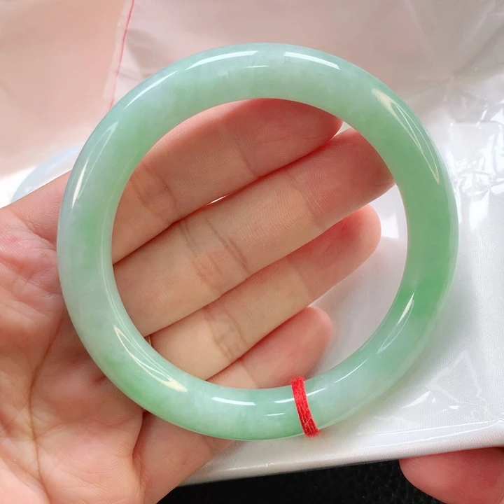 翡翠手镯未镶嵌60圆