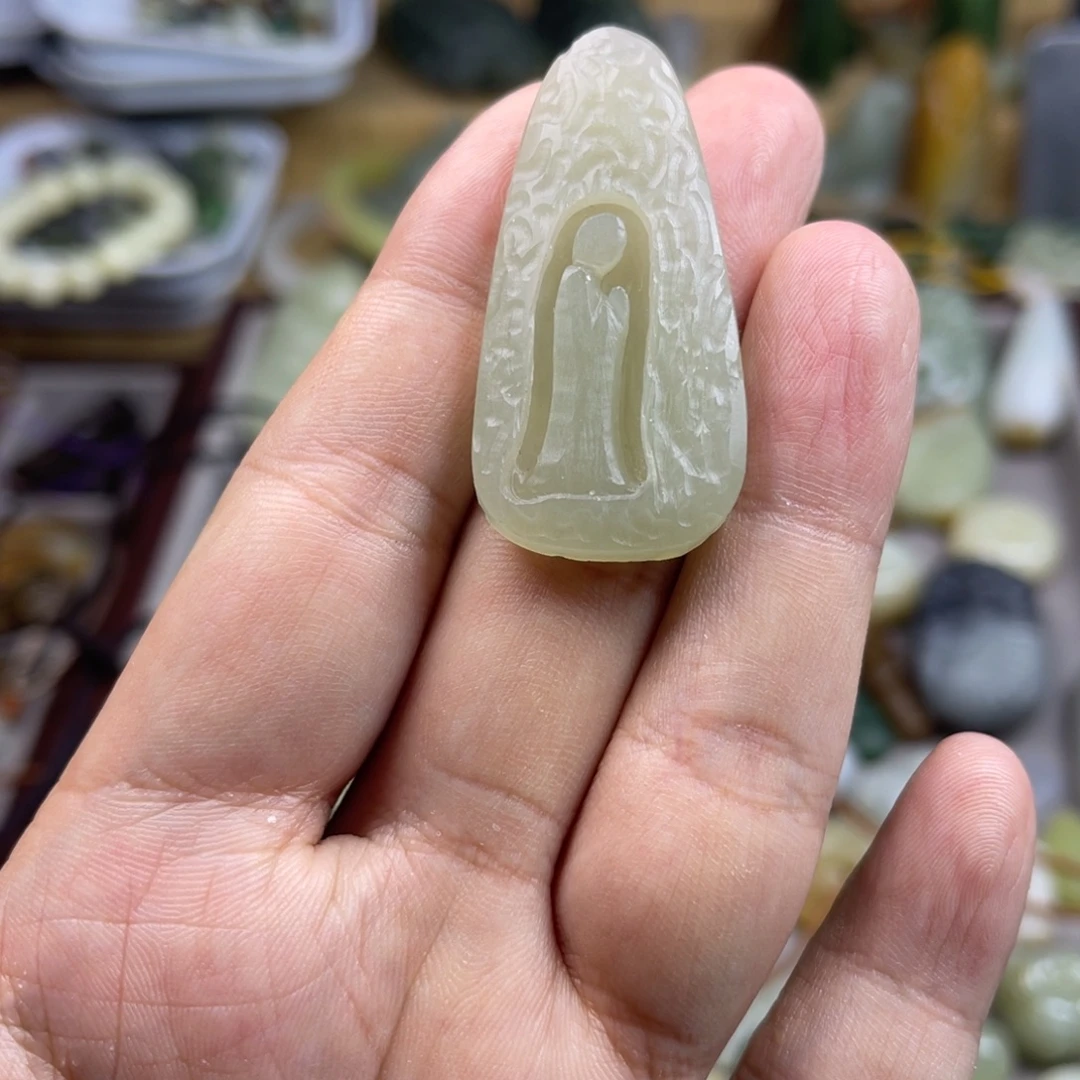 和田玉未镶嵌颈饰