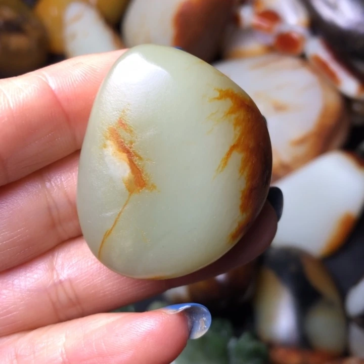 和田玉未镶嵌珠宝奇石