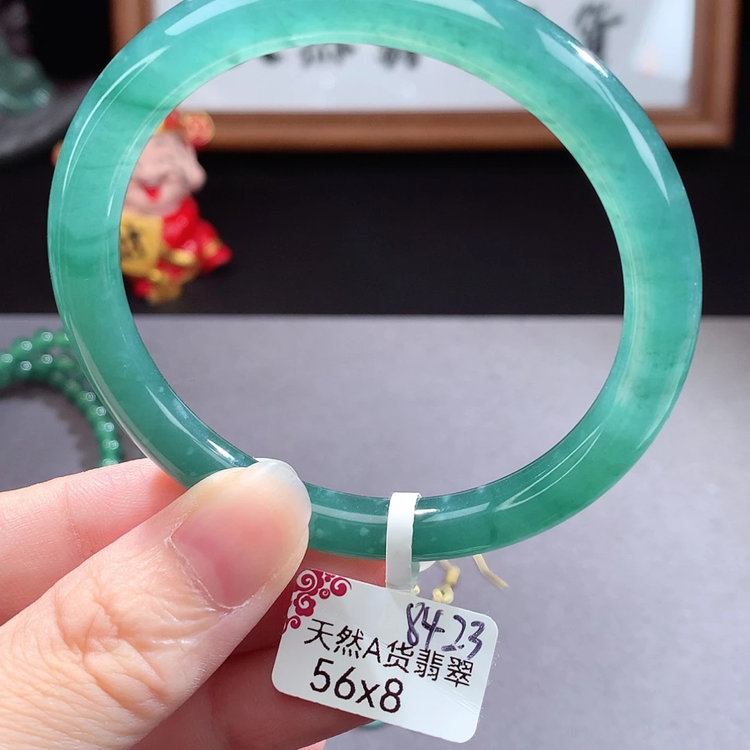 未镶嵌手镯（圆镯）翡翠