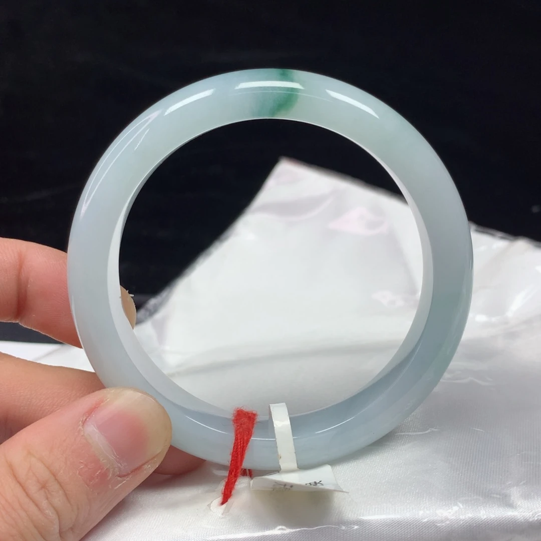 翡翠手镯（圆镯）未镶嵌56.7