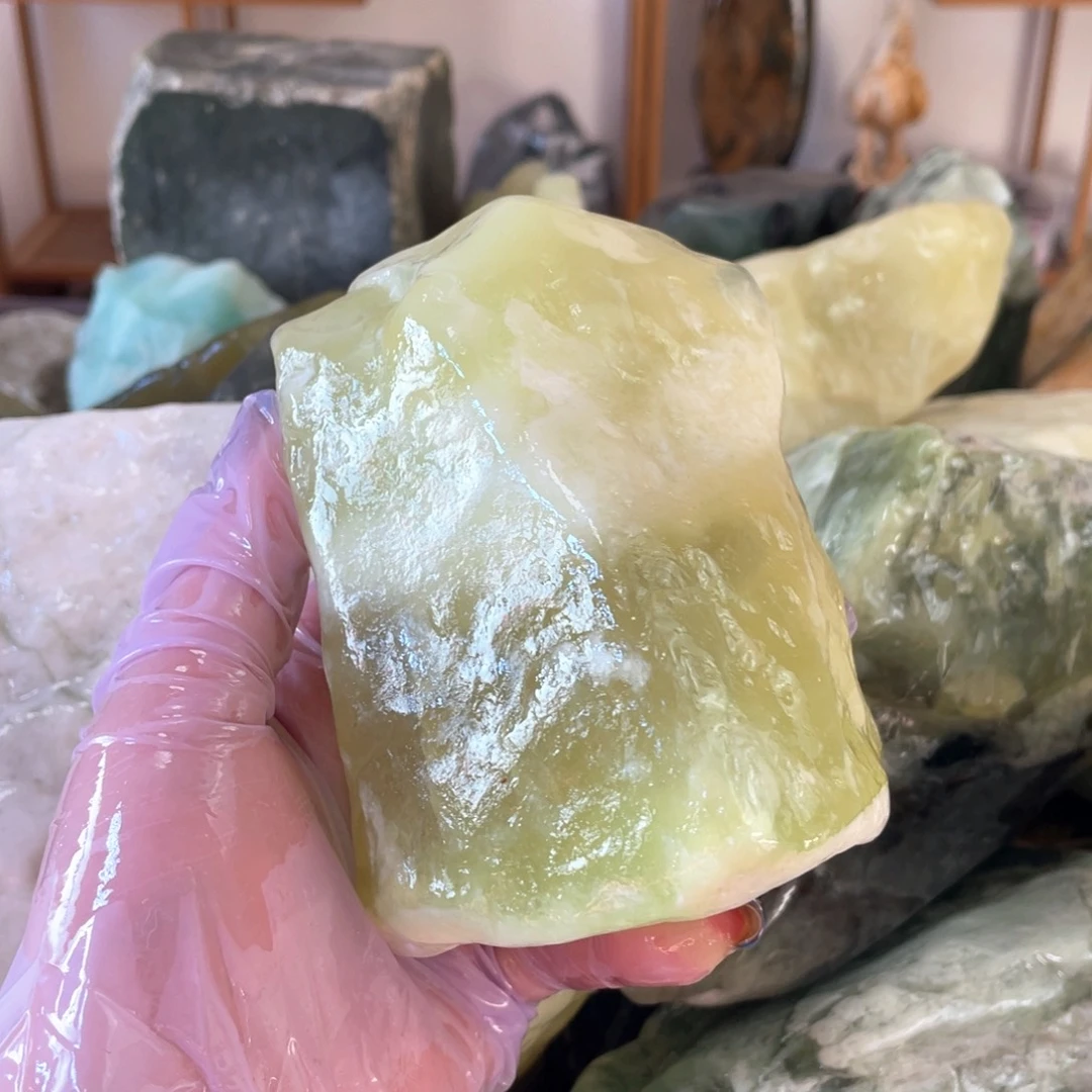 蛇纹石玉未镶嵌中国四大名玉简易