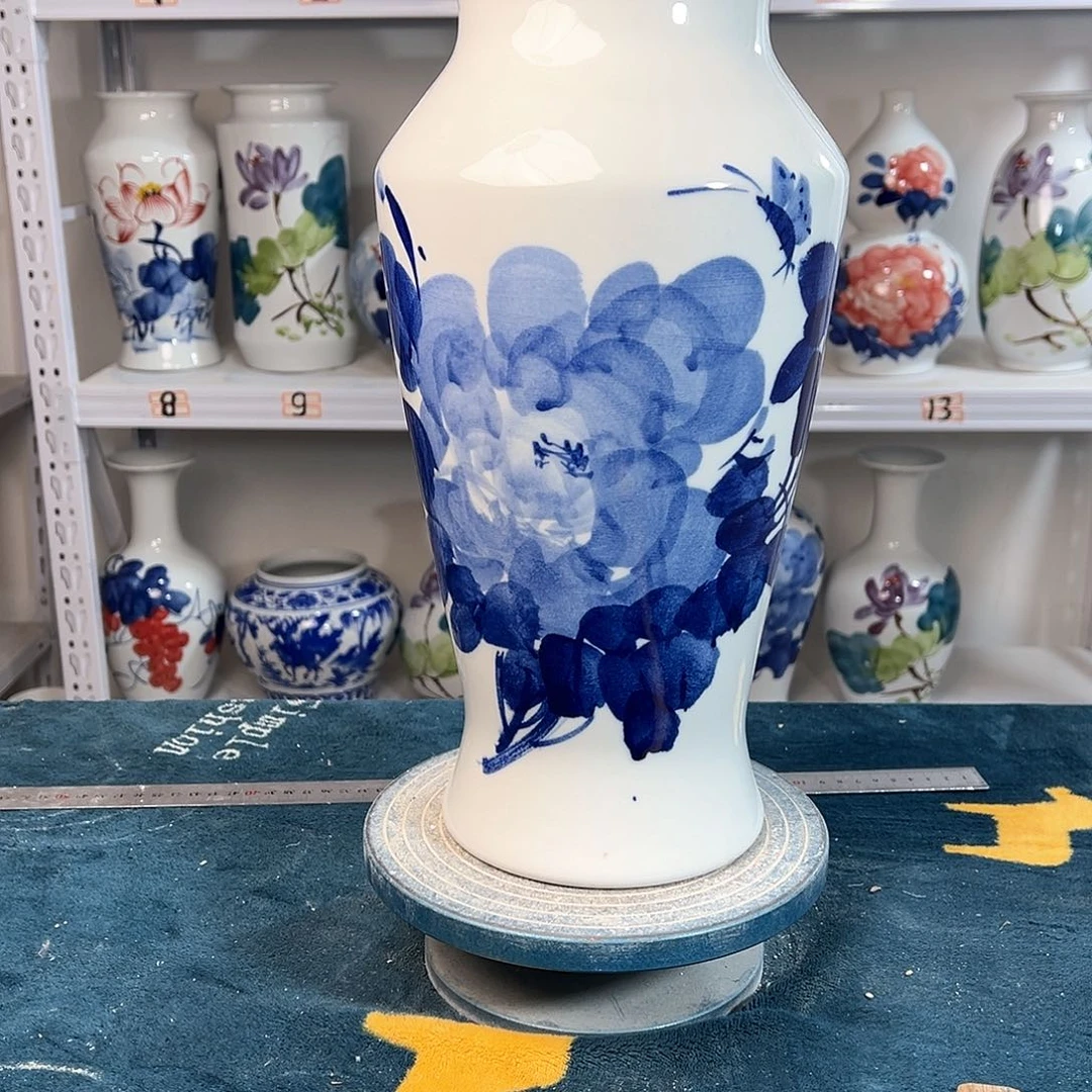 摆件景德镇陶瓷大鱼青牡