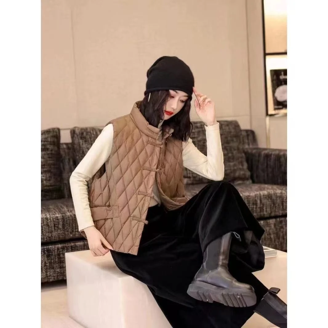【带运费险】新中式女款立领马夹宽松短款外穿菱格棉服马甲