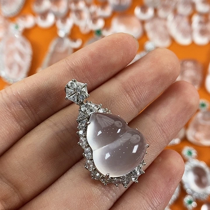 石英质玉银S925镀金镶嵌颈饰