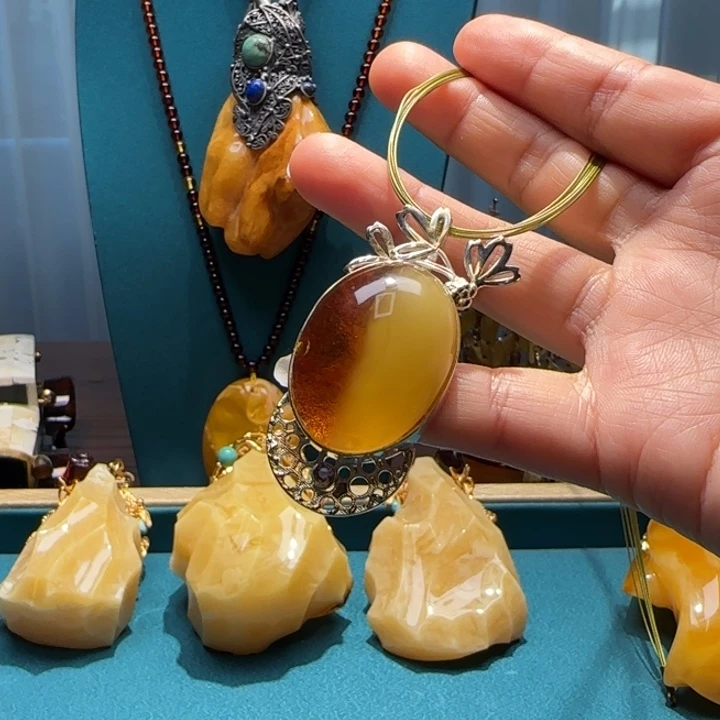 琥珀未镶嵌颈饰波兰设计款琥珀蜜蜡