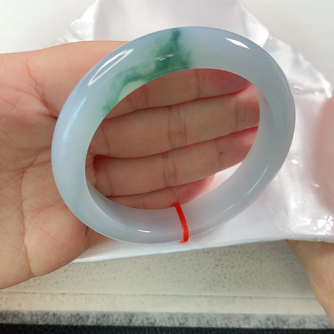 翡翠手镯未镶嵌①①④