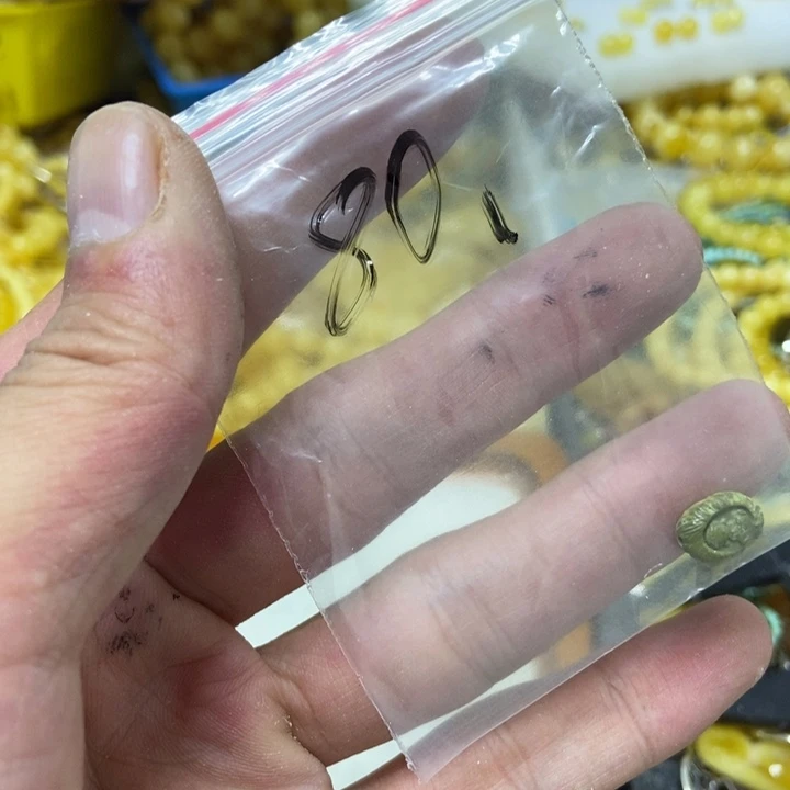 裸石蜜蜡未镶嵌吊坠