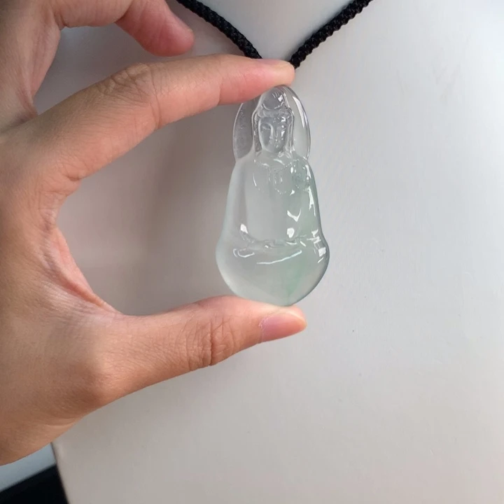 颈饰未镶嵌翡翠…..