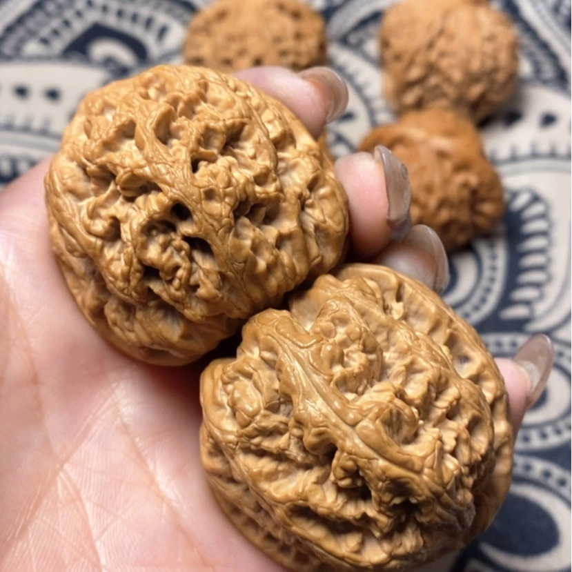 【闪购商品】文玩核桃吊坠守*神粗筋。花