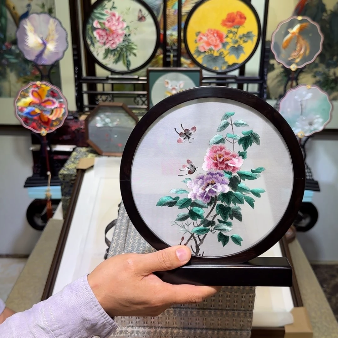 刺绣刺绣工艺精湛