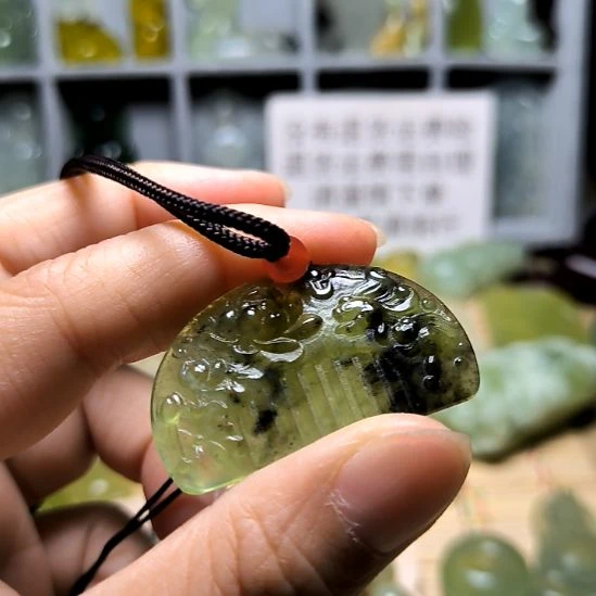 岫玉未镶嵌吊坠(不含链)