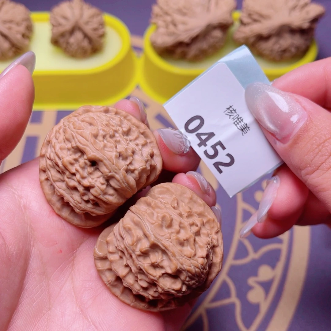 文玩核桃把件天**仙白狮子39～0452