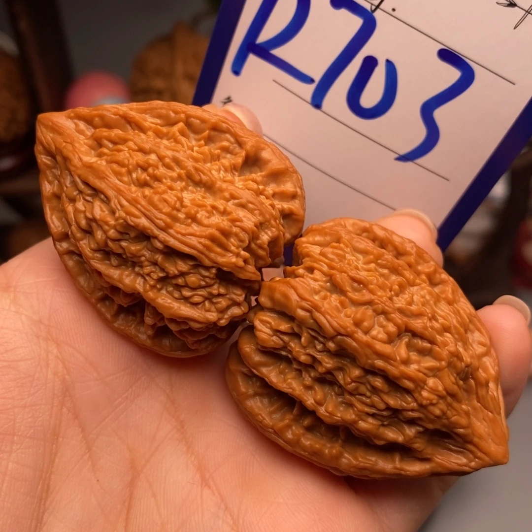 文玩核桃吊坠塔尖35