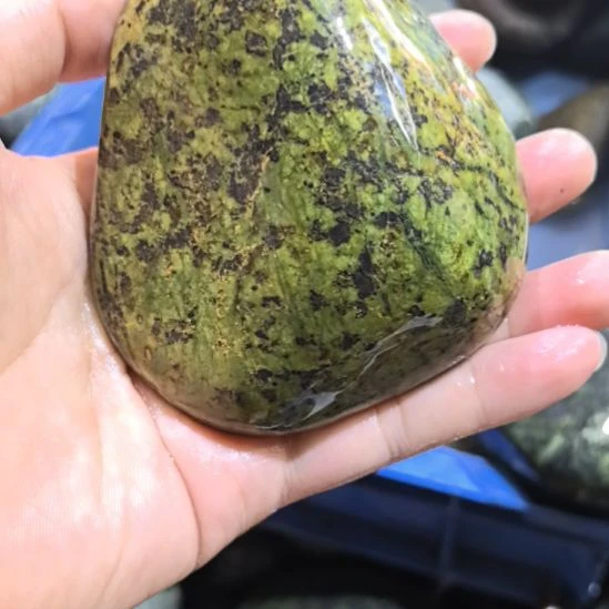 雨***石木藏玉药王石原石一个