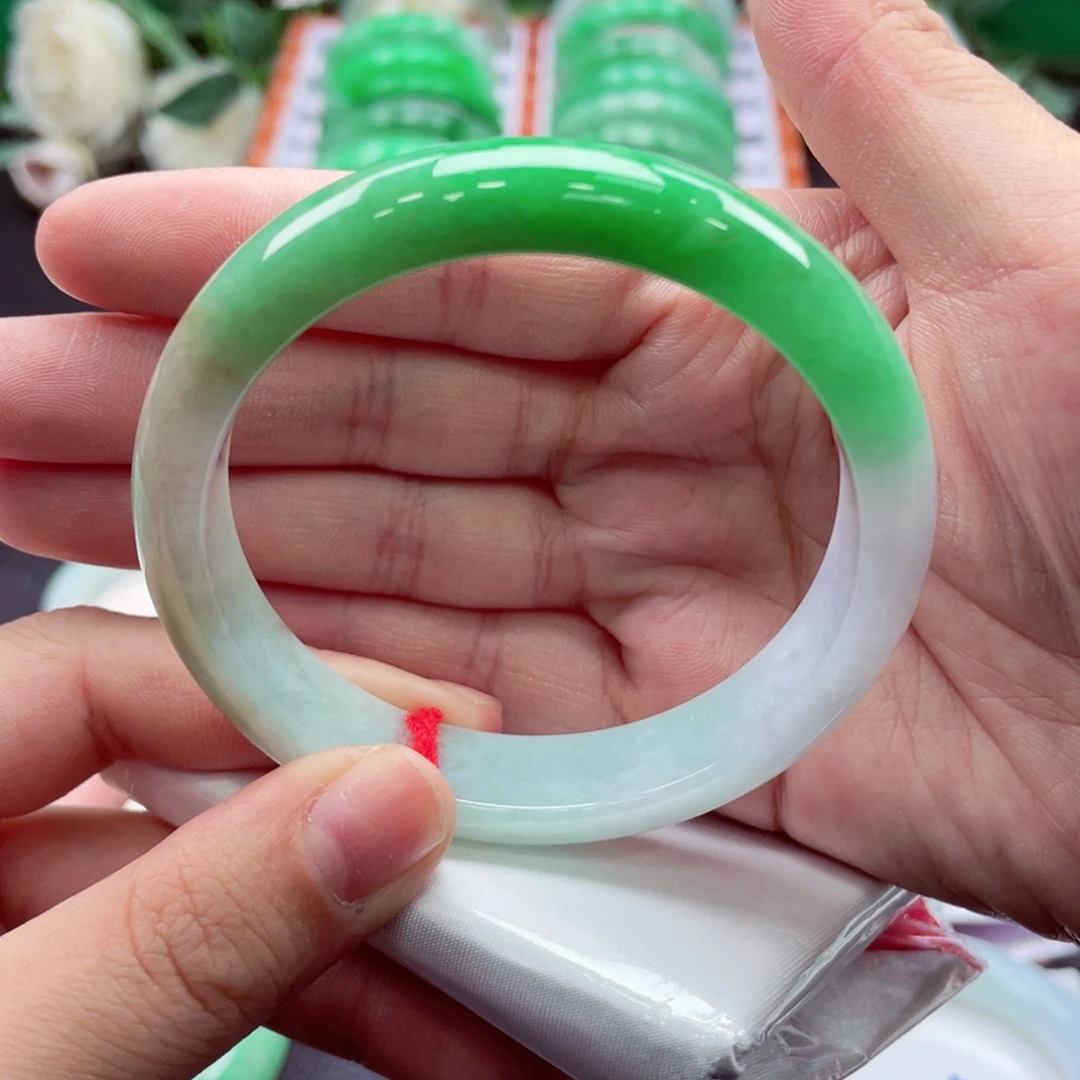 翡翠未镶嵌手镯翡翠