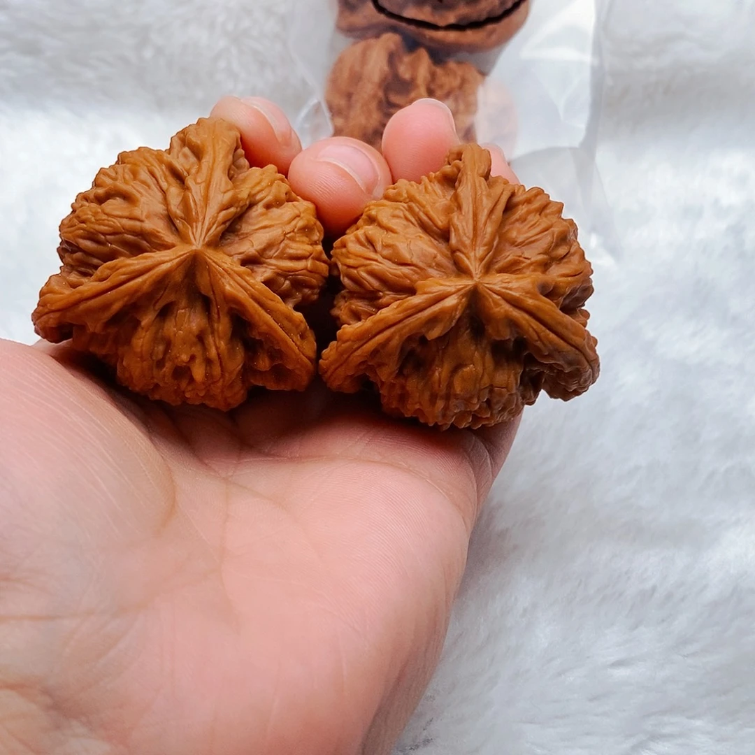 熙***琦吊坠文玩核桃三棱