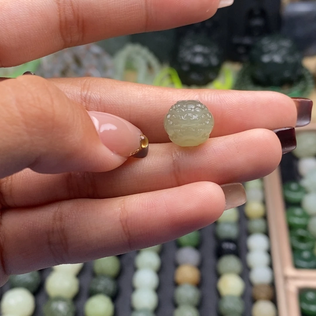 未镶嵌和田玉珠宝半成品