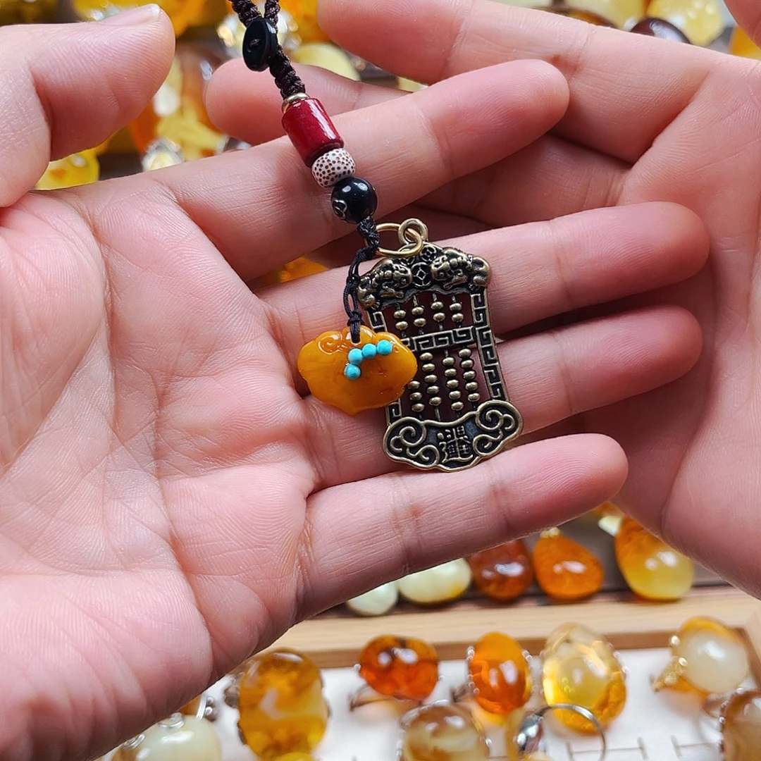 琥珀未镶嵌戒指吊坠