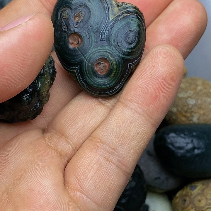 用****8石头珠子是真的