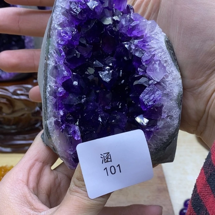 水晶大型摆件（非配饰）未镶嵌