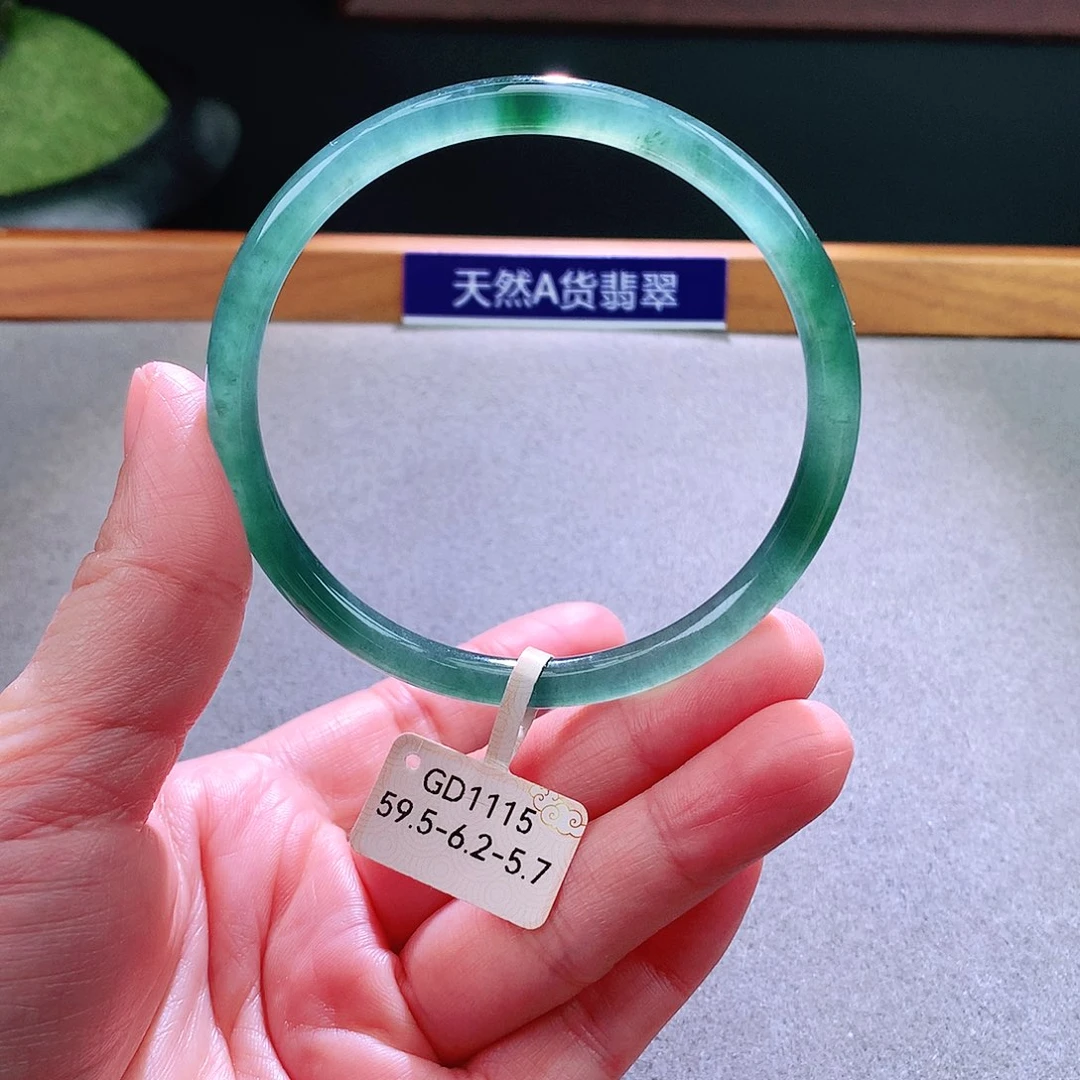 未镶嵌手镯翡翠天然翡翠手镯a货