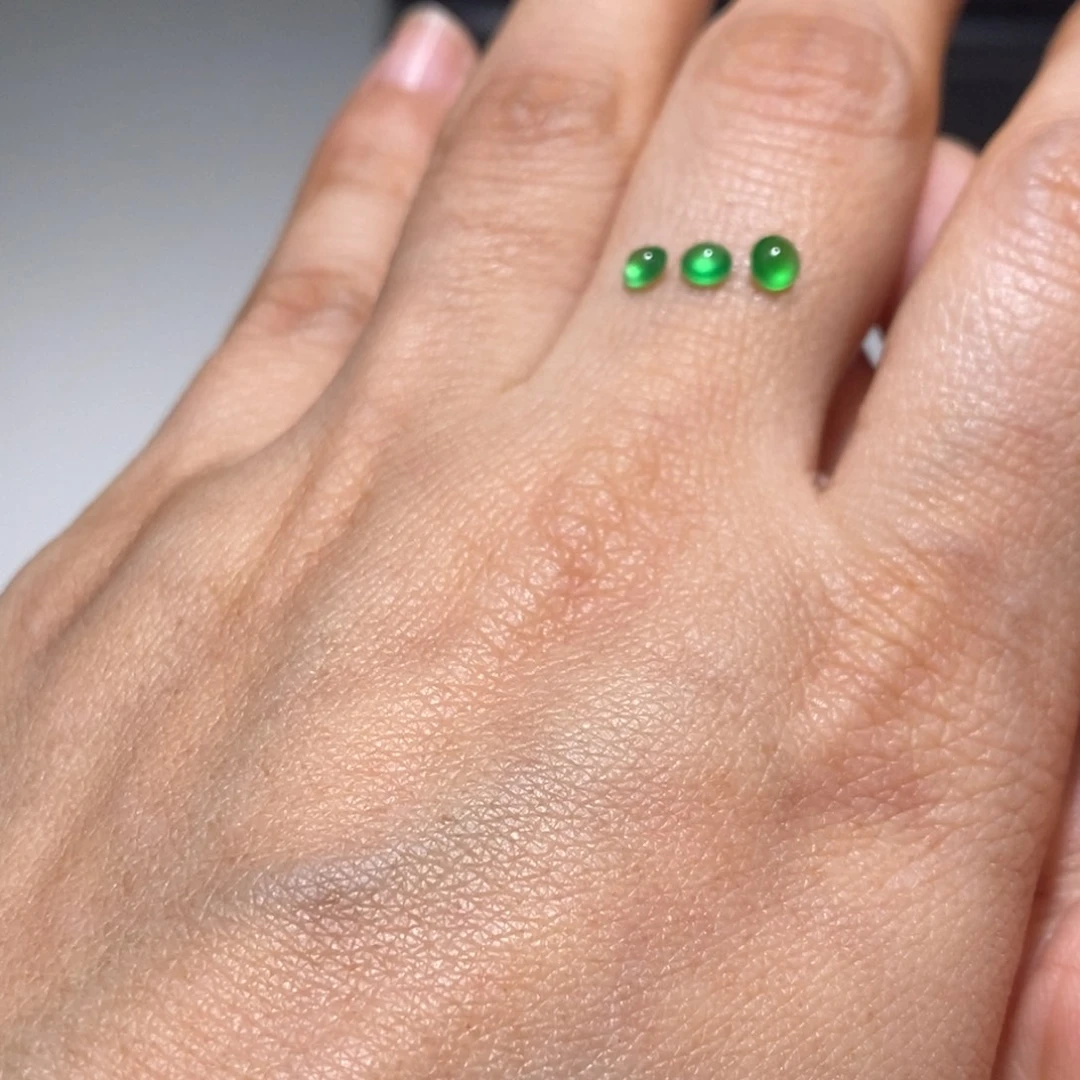 定制翡翠未镶嵌蛋面