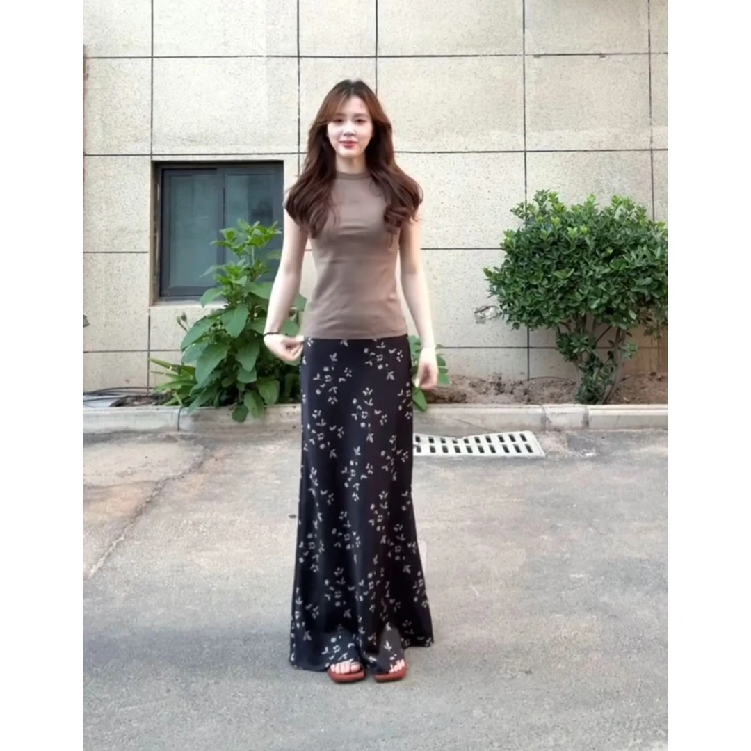 MARIE.COCO法式轻熟风圆领修身显瘦上衣高腰开叉碎花半身裙两件套