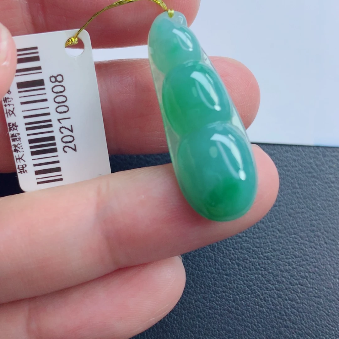 翡翠颈饰未镶嵌福豆