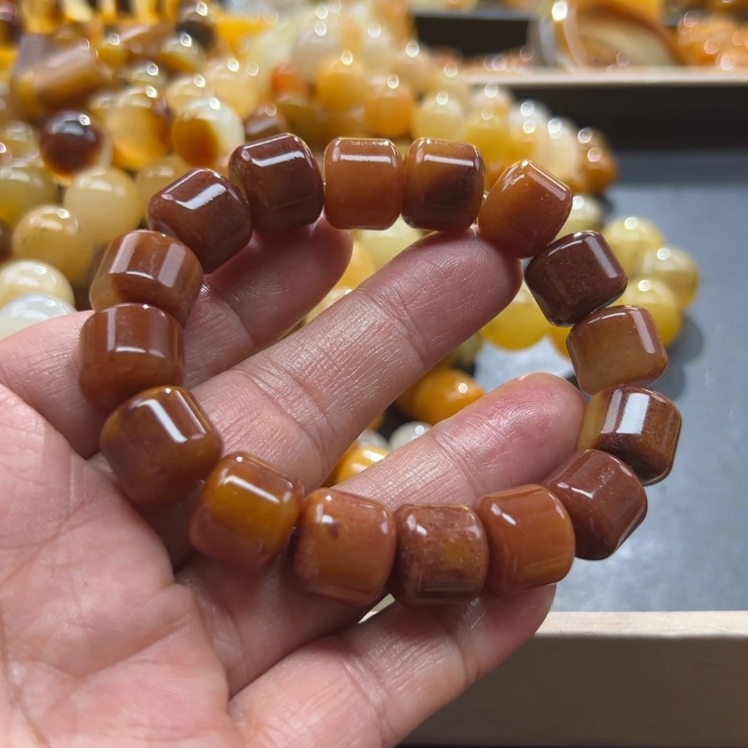 未镶嵌未镶嵌石英质玉