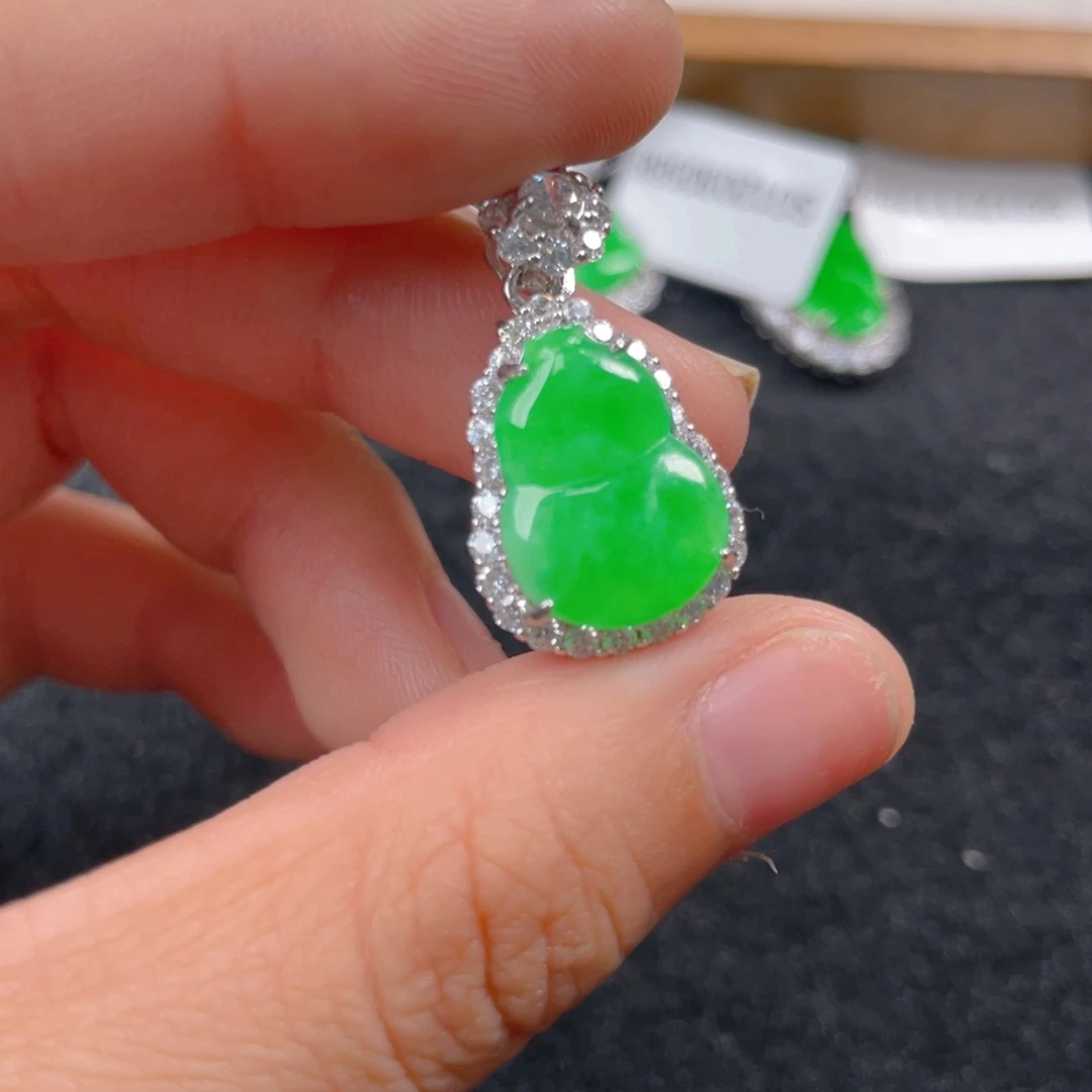 翡翠颈饰银S925镶嵌h j j k