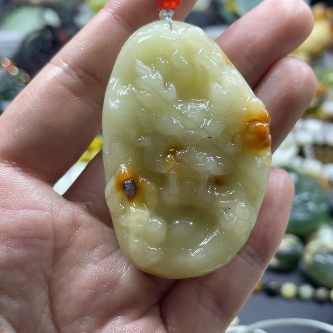 蛇纹石玉未镶嵌吊坠